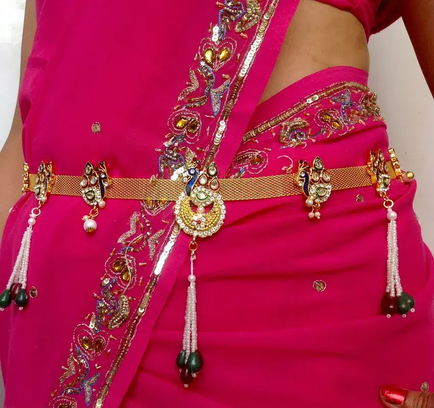 Kamar patta designs in gold deals